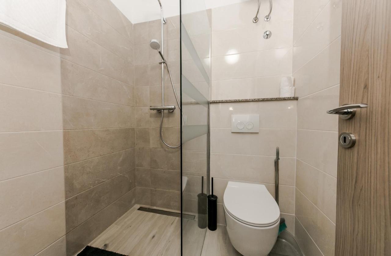Palomia B Apartment Split Exterior photo